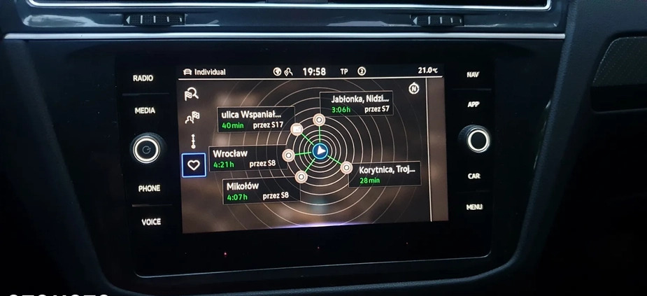 Volkswagen Tiguan cena 179000 przebieg: 63800, rok produkcji 2021 z Łaskarzew małe 529